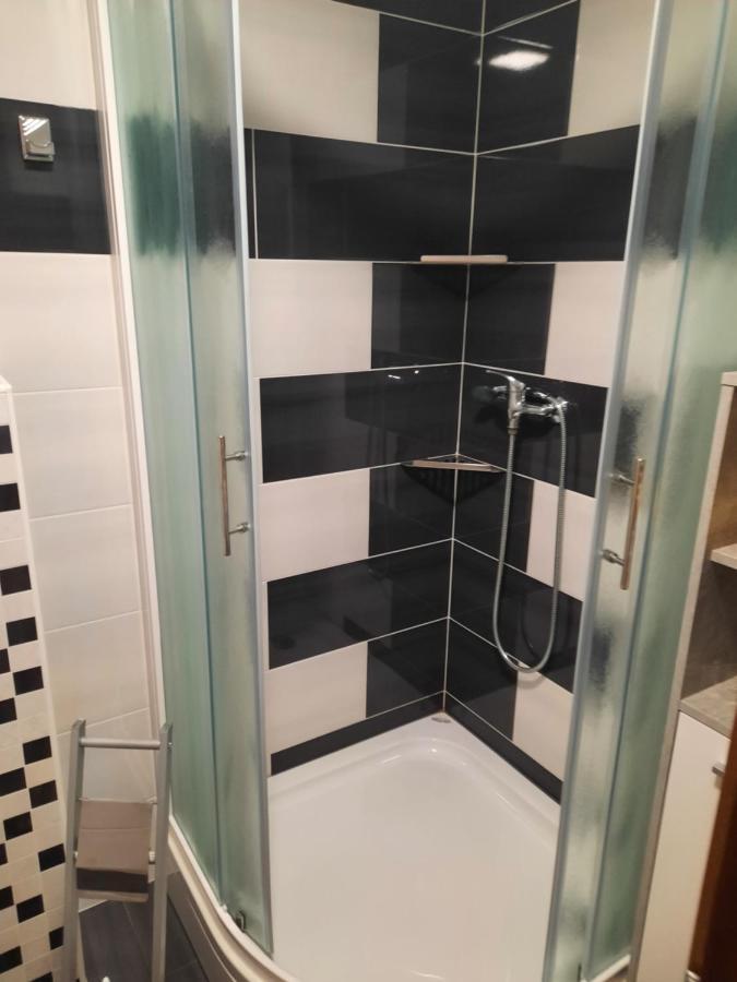 Apartamento Sobe Tanja Podbrdo Exterior foto
