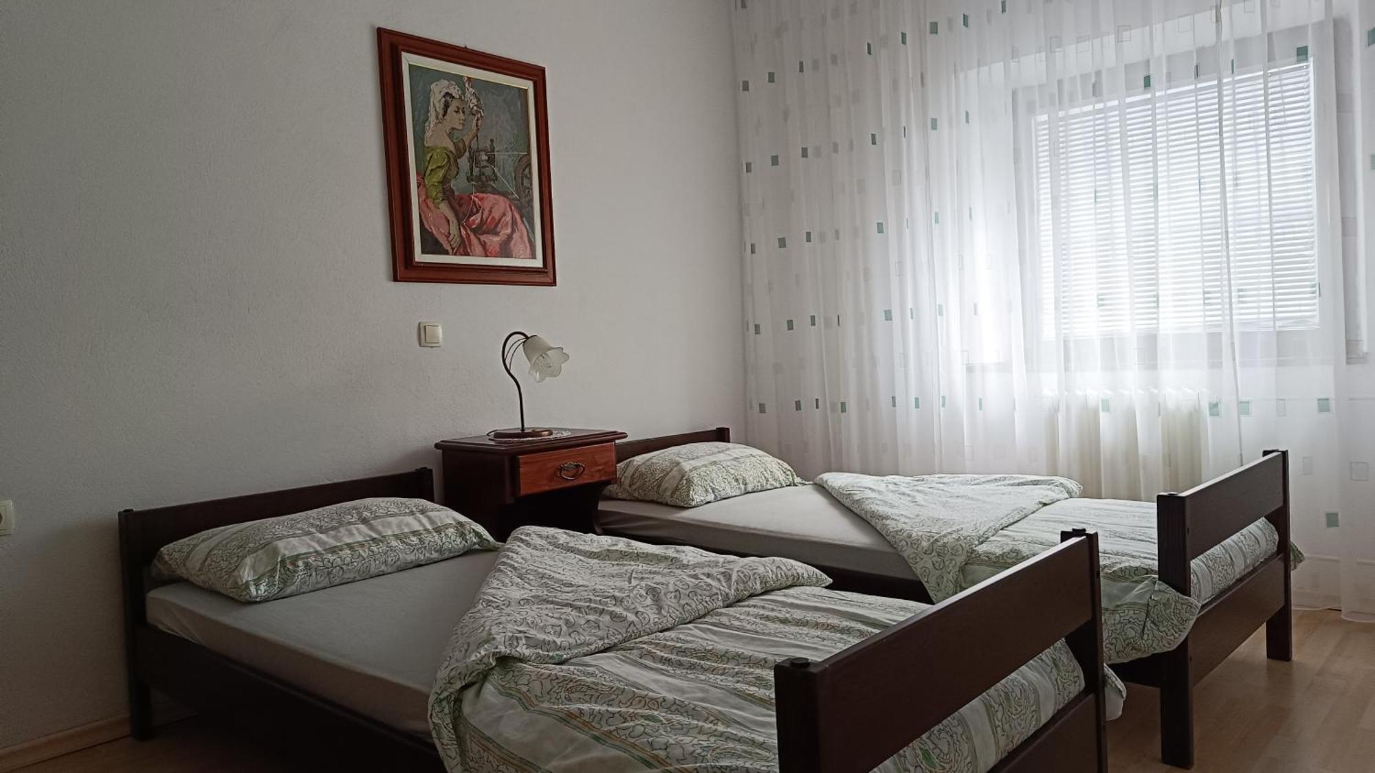 Apartamento Sobe Tanja Podbrdo Exterior foto